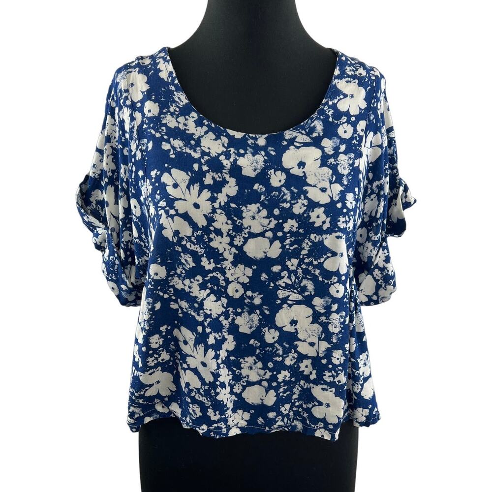 NU NEW YORK Blue White Floral Print Short Cuffed Sleeve Scoop Neck Knit Top S?